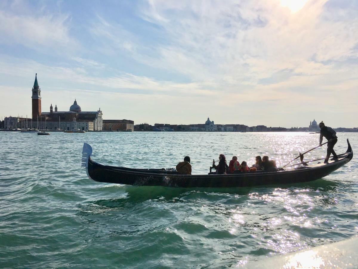 Biennale Family Apartment In Veneza Exterior foto