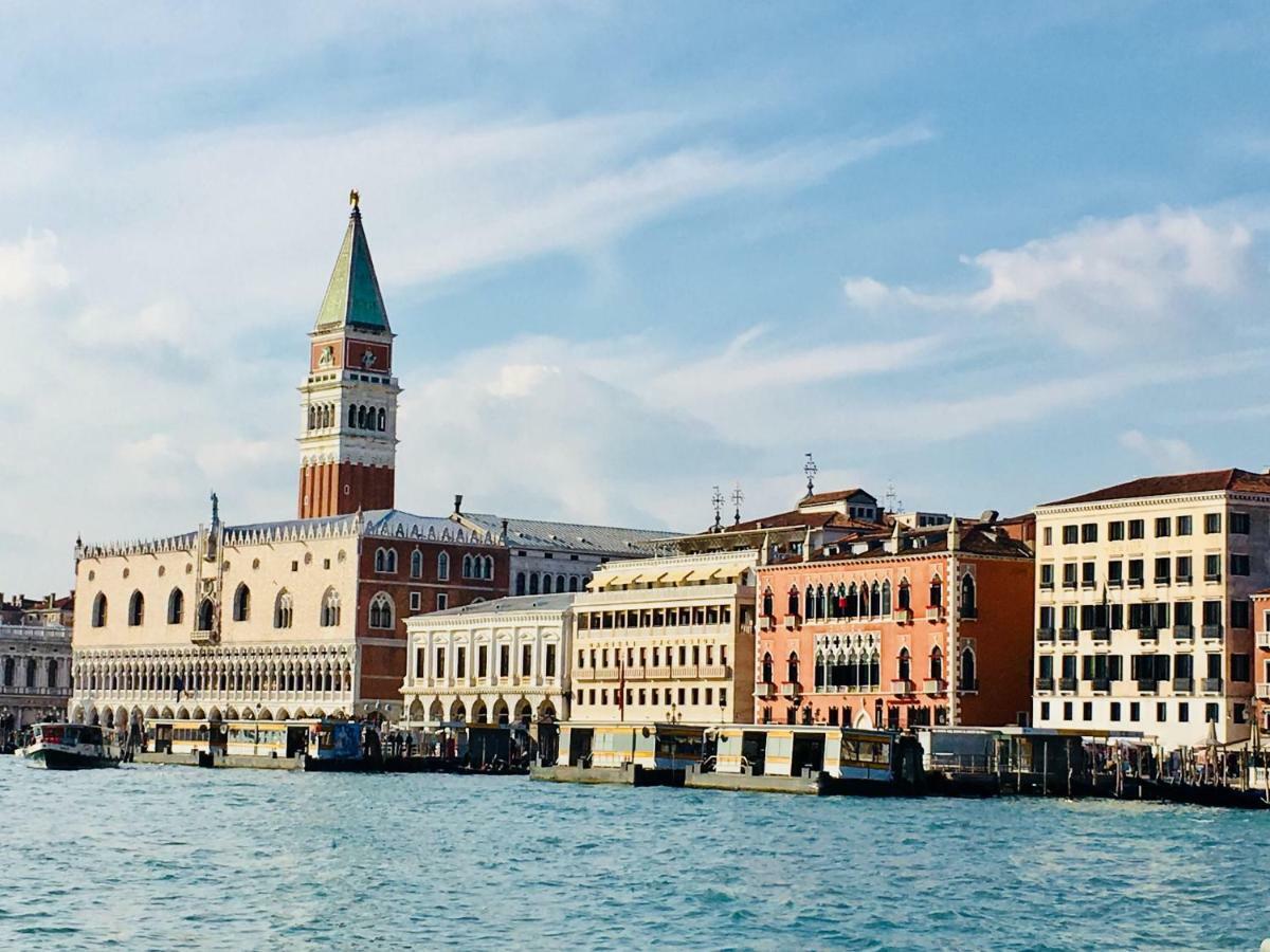 Biennale Family Apartment In Veneza Exterior foto